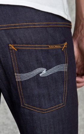 thin finn dry ecru embo nudie jeans