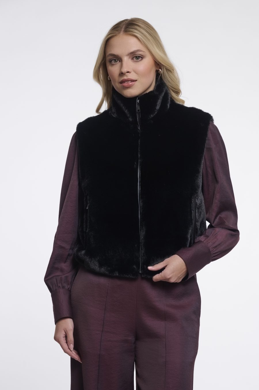 rino-pelle-gilet-nikki-nero-black rino & pelle gilet in eco-pelo modello nikki colore nero